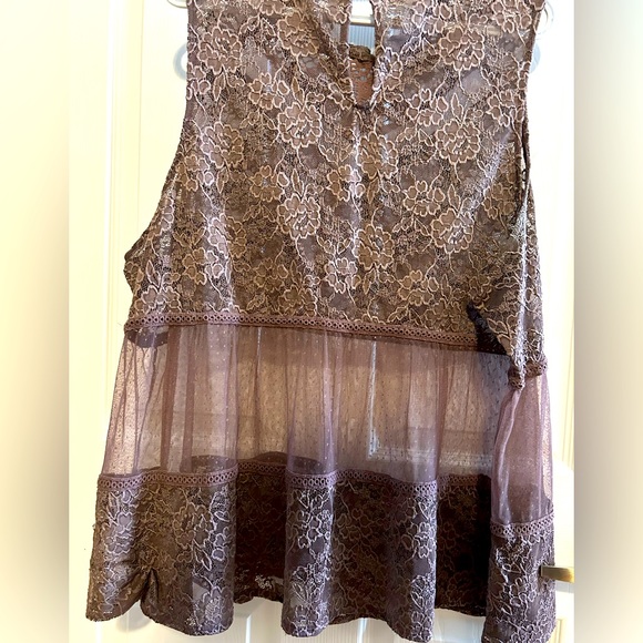 Ladies plus size dusty rose pink lace top from Maurices - Picture 6 of 8